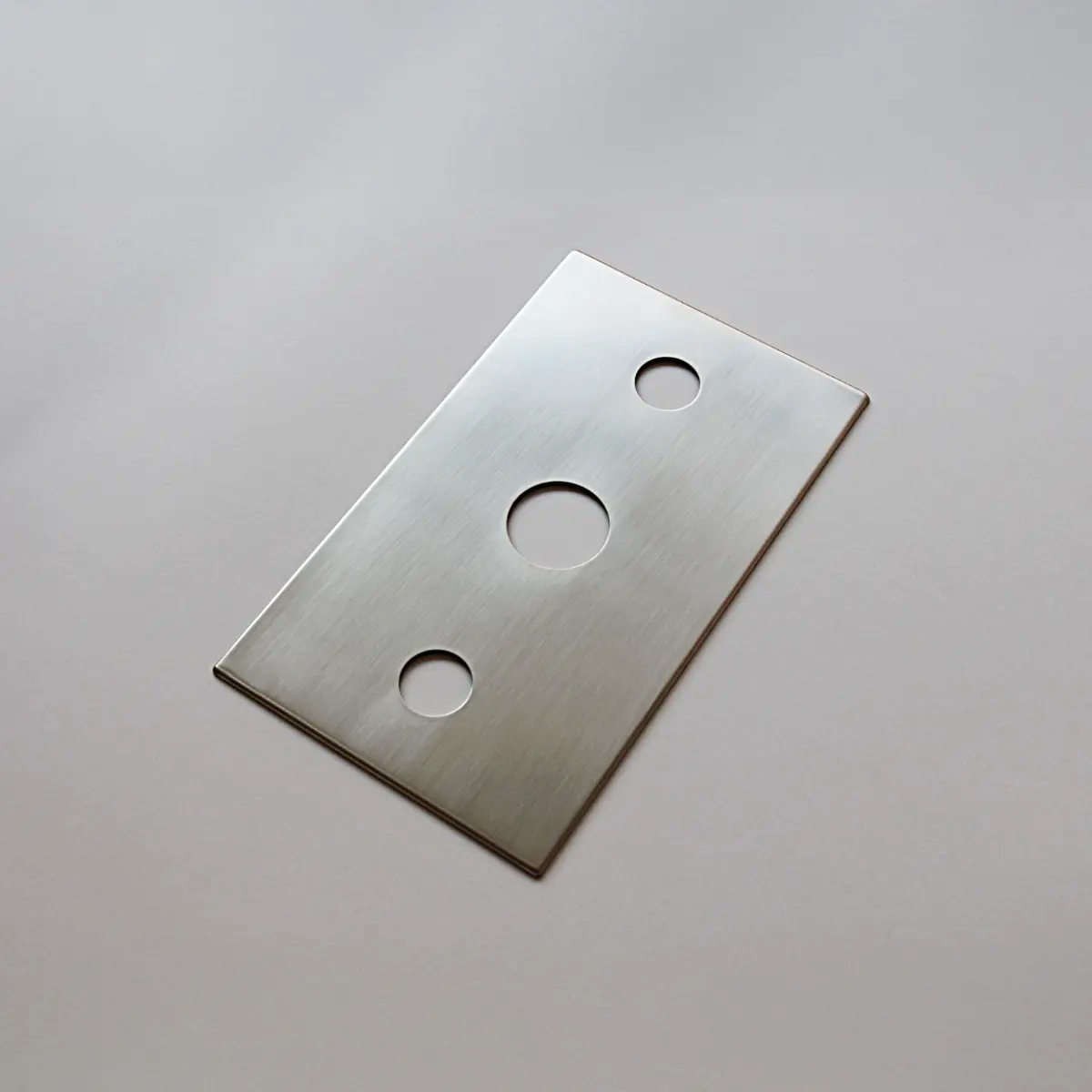 SHOWER PLATE