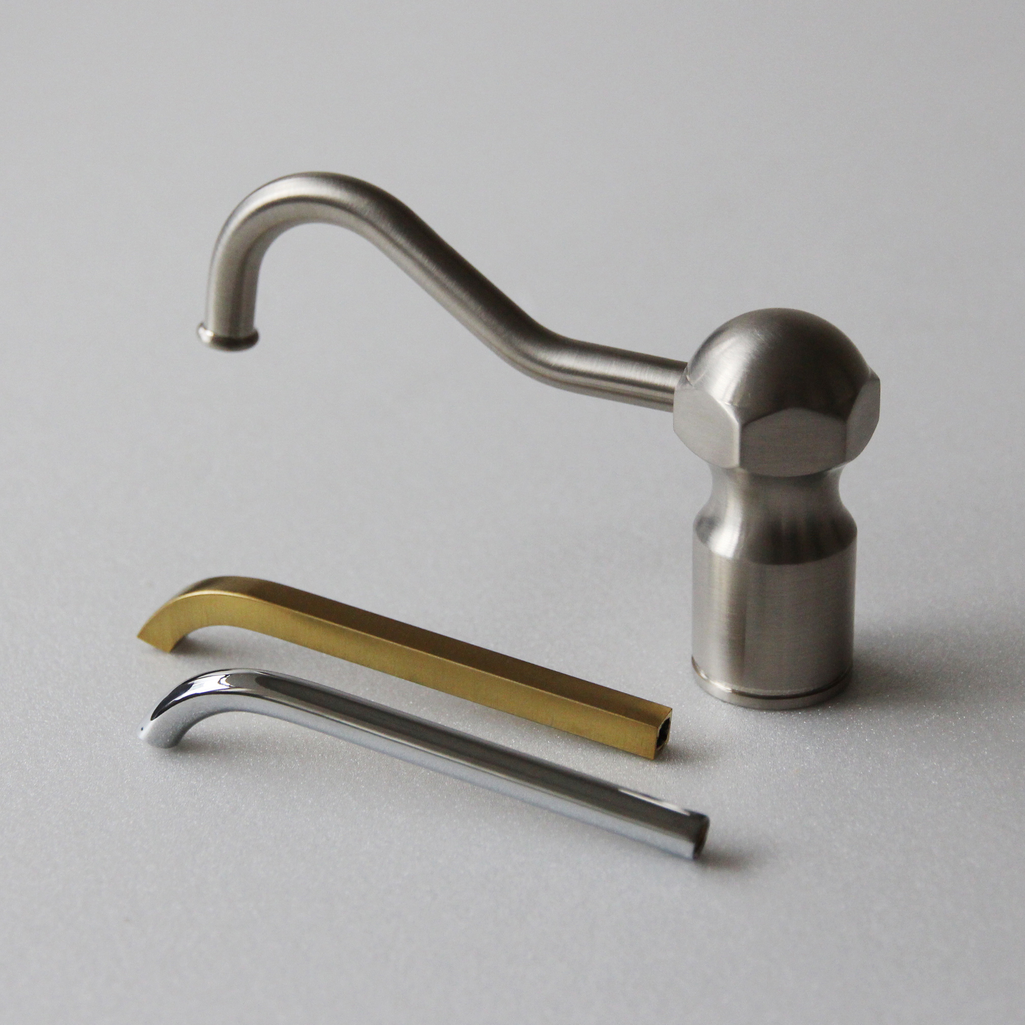 PLUNGER SPOUT
